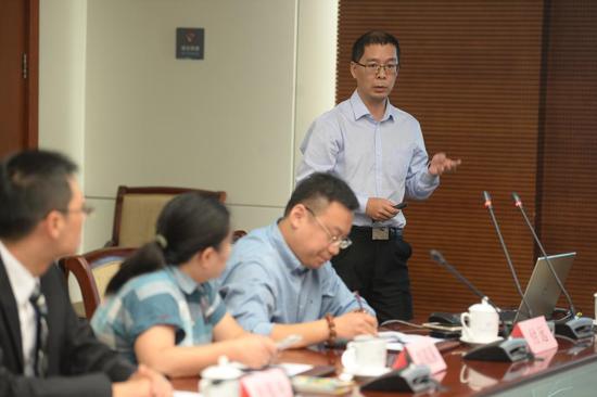 陈清泉院士谈汽车产业创新:要掌握核心技术和人才(图5) 高级技术专家吴楚。